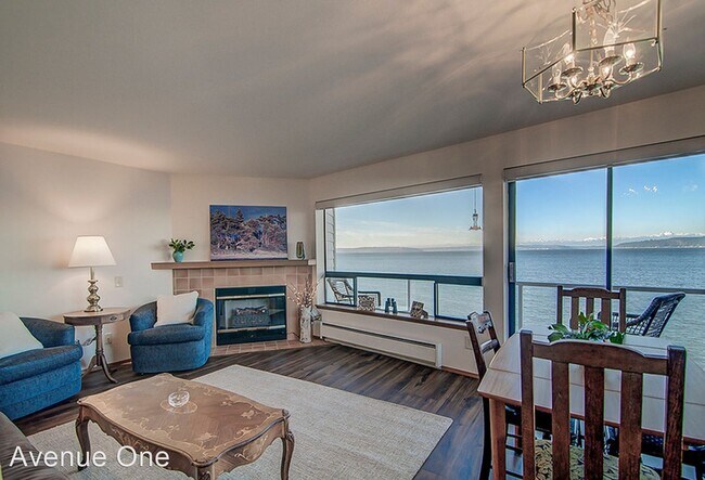 Building Photo - 2 br, 2 bath House - 4021 Beach Drive SW #...