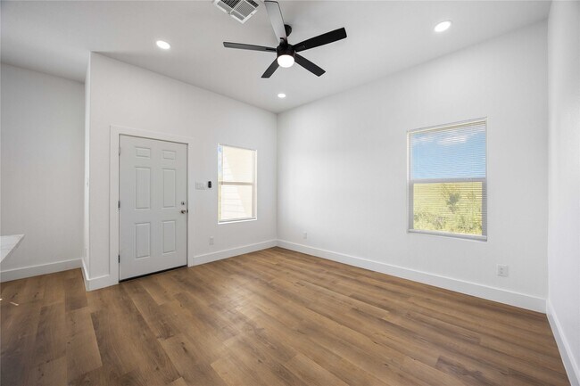 Foto del edificio - 9723 Cargill St