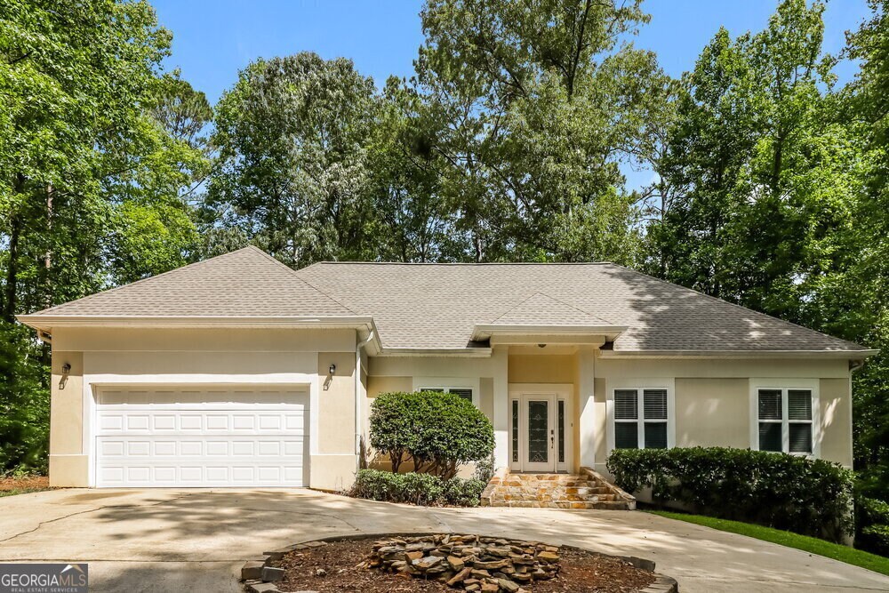 Foto principal - 4048 Golfview Ct