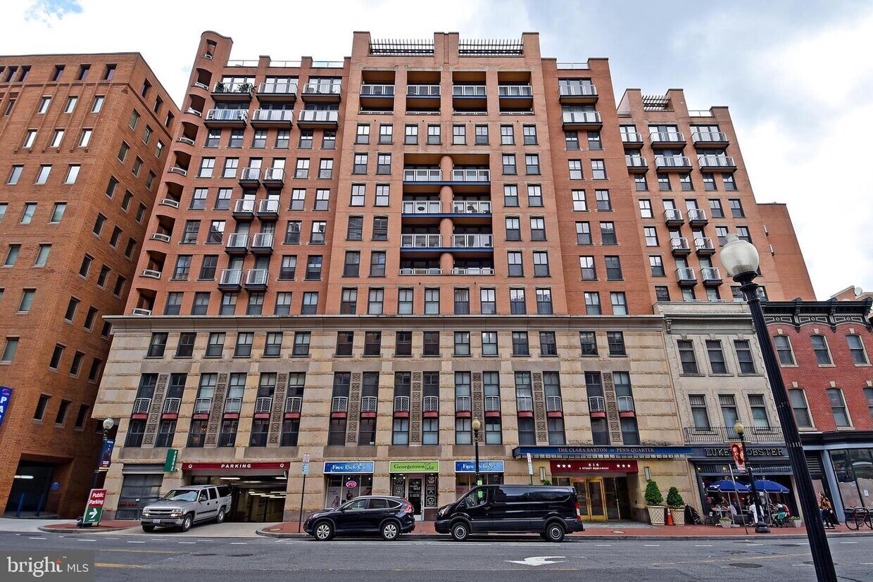 Exterior View of Building - 616 E St NW