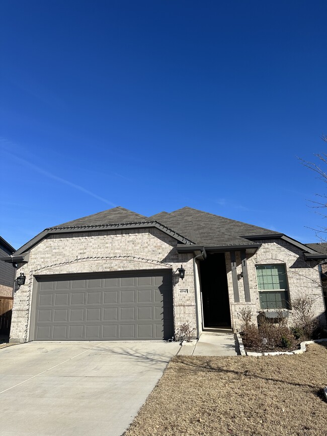 Building Photo - 4945 Monte Verde Dr