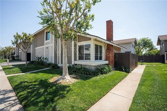 Building Photo - 196 Whitney Ave