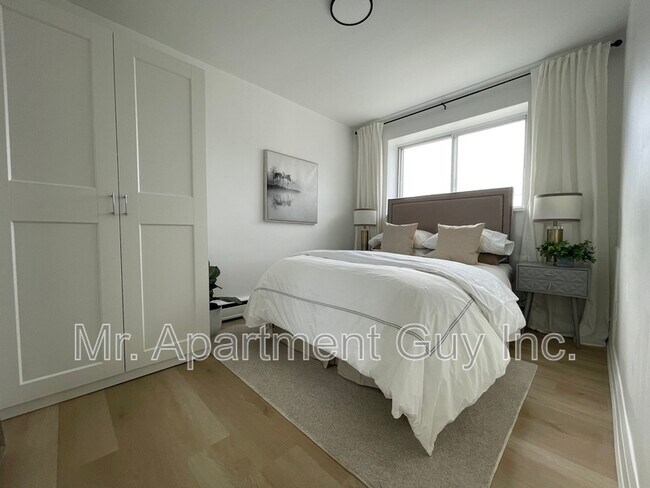 Photo du bâtiment - 1284 Fennell Ave E