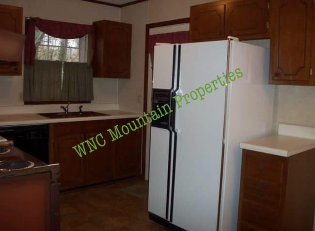 Foto del edificio - 374 Royal Pines Dr