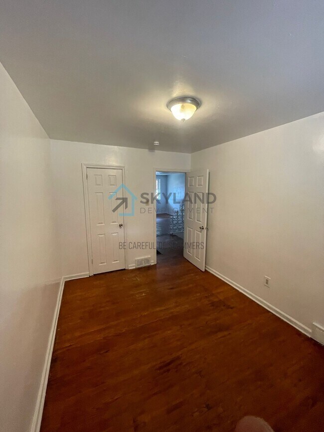 Building Photo - 2202 S 56th St