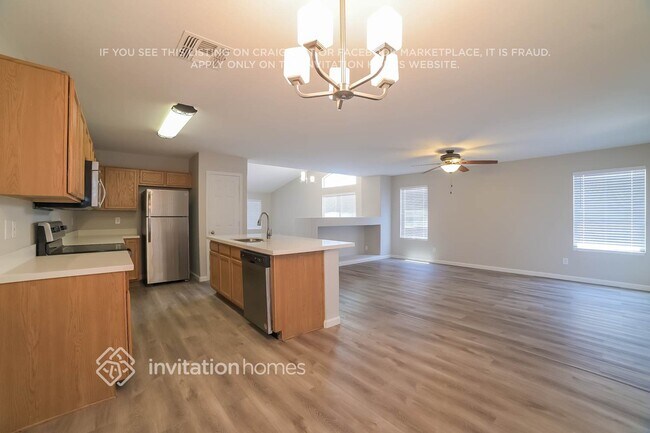 Foto del edificio - 10378 W Piccadilly Rd