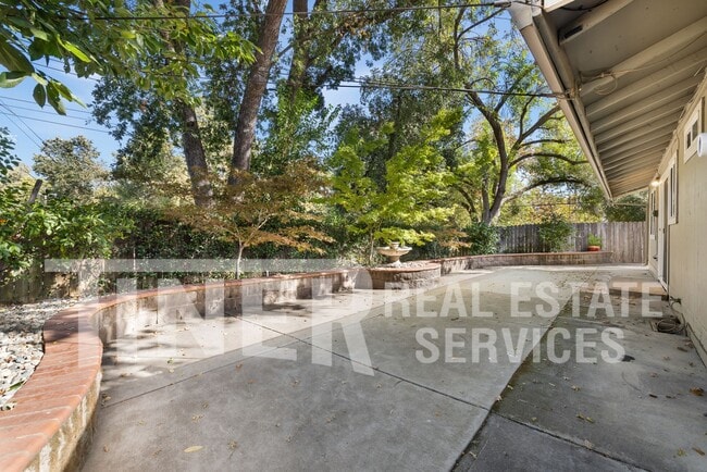 Building Photo - 10299 Octavia Way