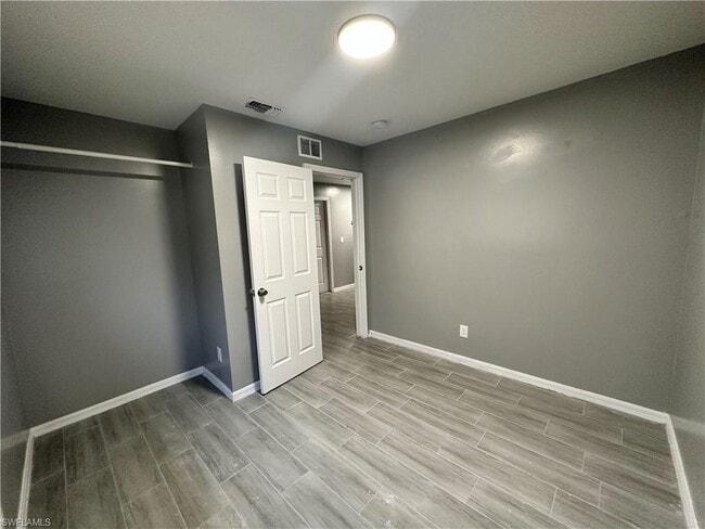 Foto del edificio - 5317 27th St SW