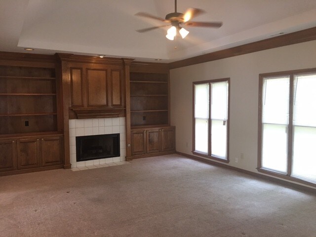 Building Photo - 3032 Chesterfield Court