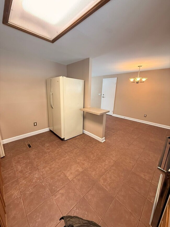 Foto del edificio - 2076 Terrylynn Ave