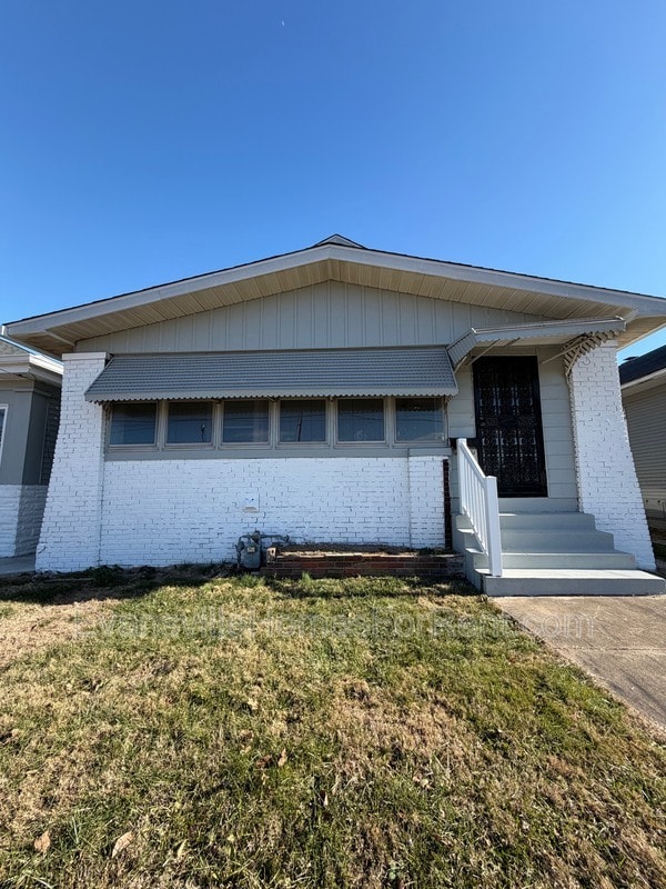 Building Photo - 918 S Barker Ave