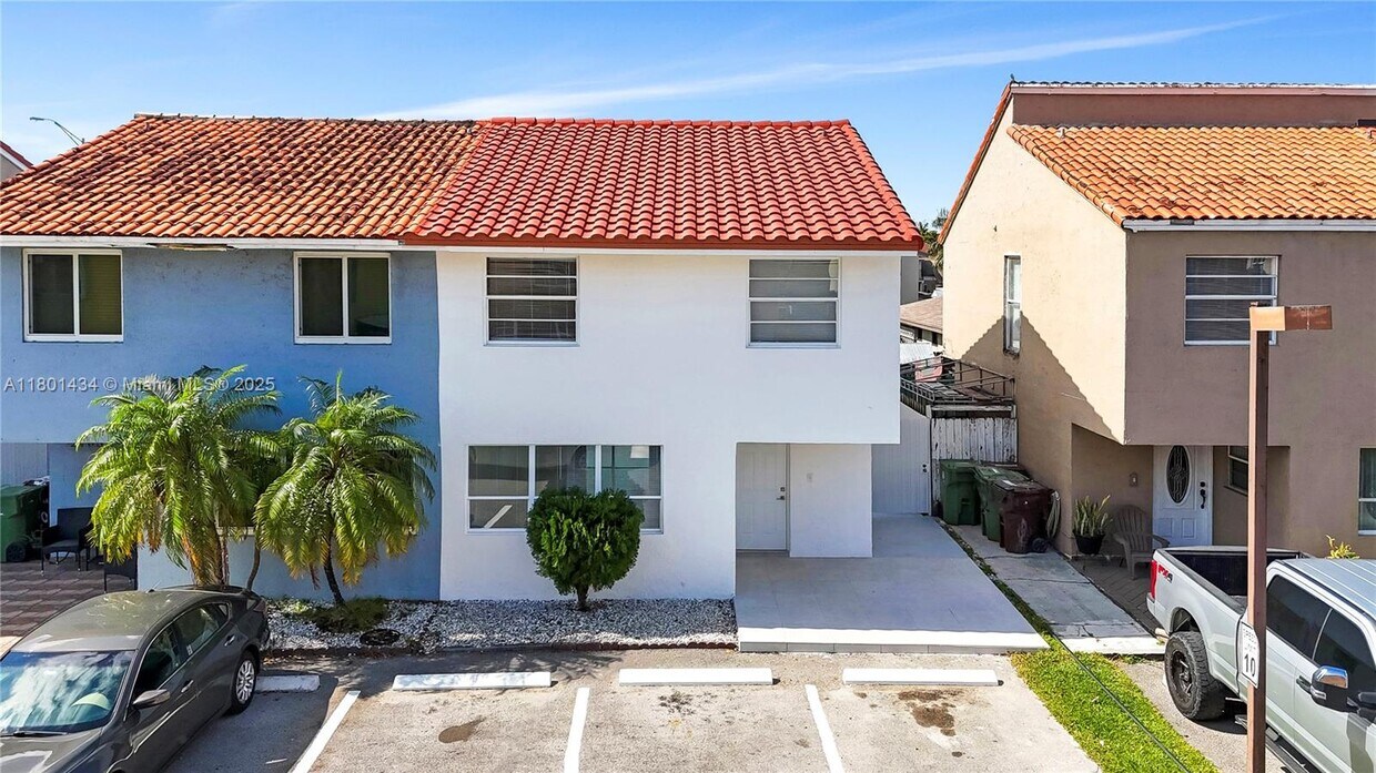 Foto principal - 2412 W 54th Pl
