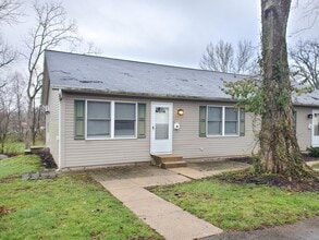 Building Photo - 10 Three J Ct
