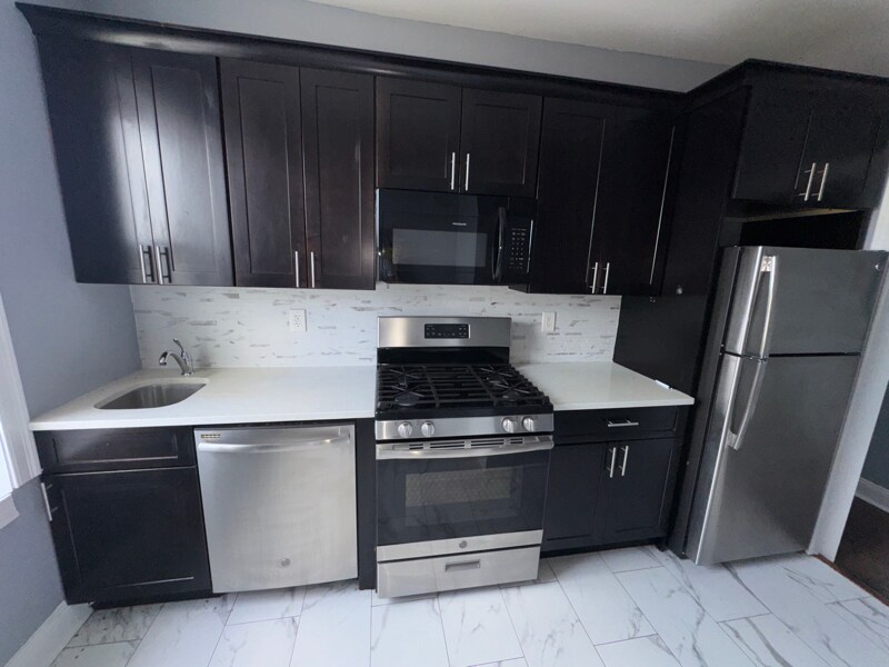 Foto principal - 735 Avenue A