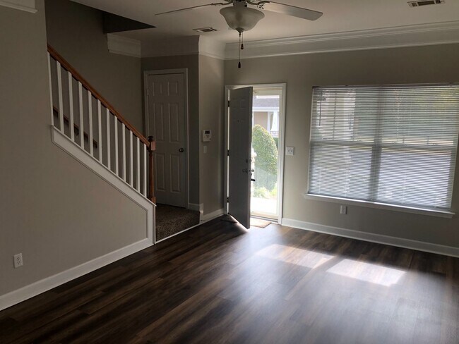 Foto del edificio - Nashville - 2 Bedroom Condo 2.5 Baths 37214