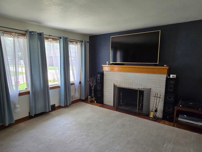 Foto del edificio - 14558 Turner Ave