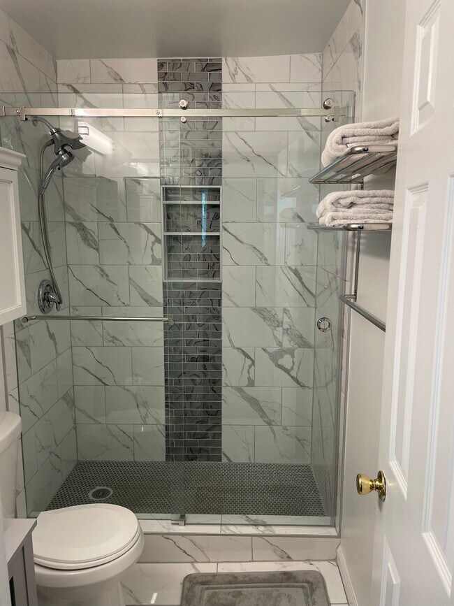 Foto del edificio - 3451 Regency Pkwy