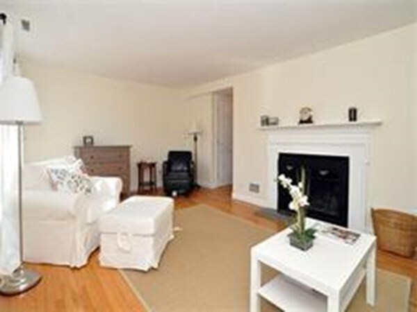 Primary Photo - 78 Jericho Rd
