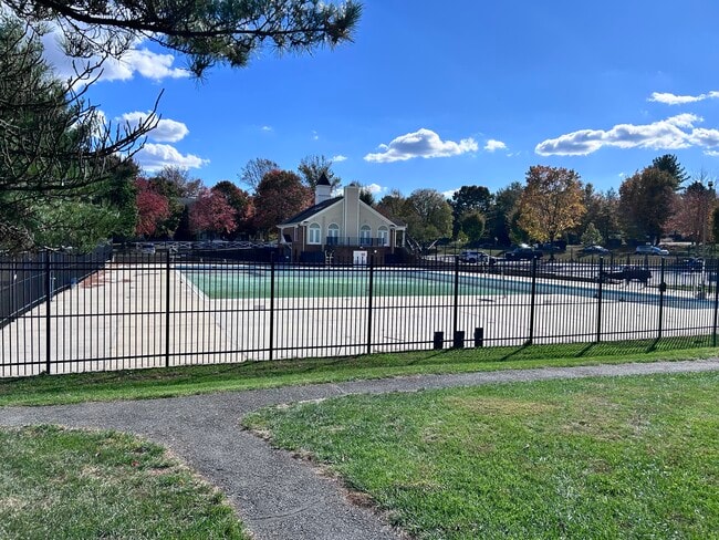 Building Photo - 15101 Callohan Ct