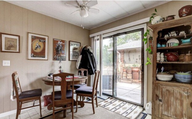 Kitchen door to patio - 1125 Lindenmeier Rd
