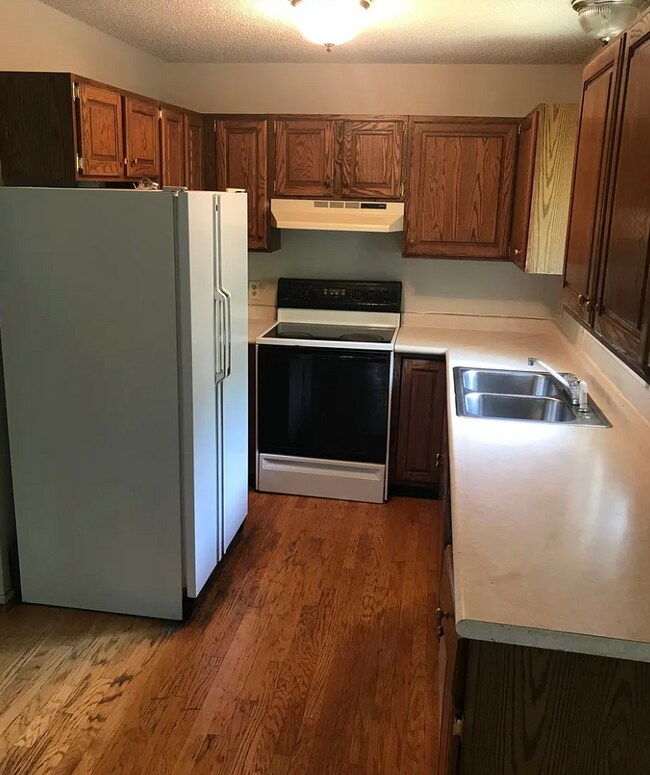 Foto del edificio - 15598 Garfield Cir