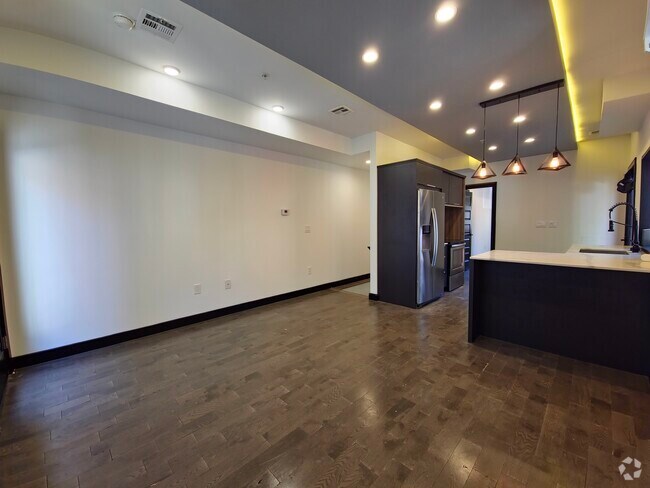 Building Photo - 519 N 38th St