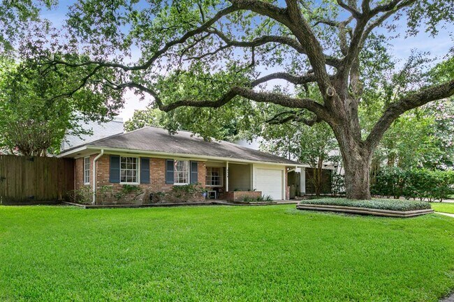 Building Photo - 4519 Oakshire Dr