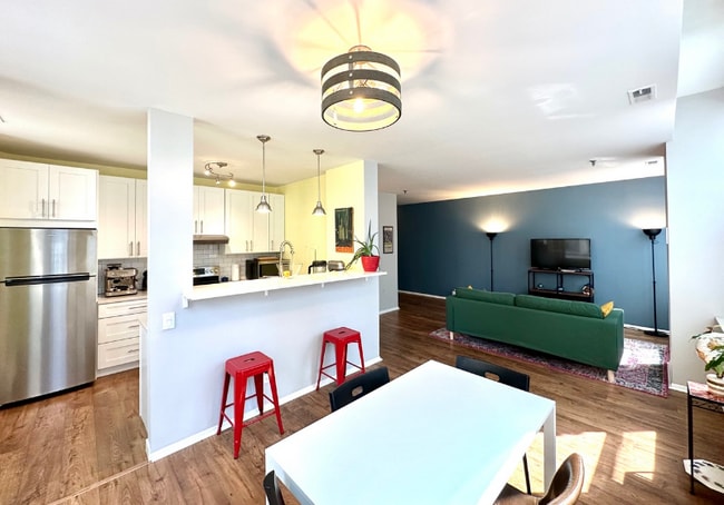 Photo - 740 S Federal St Apartment