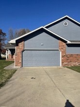 Building Photo - 221 S Maize Rd