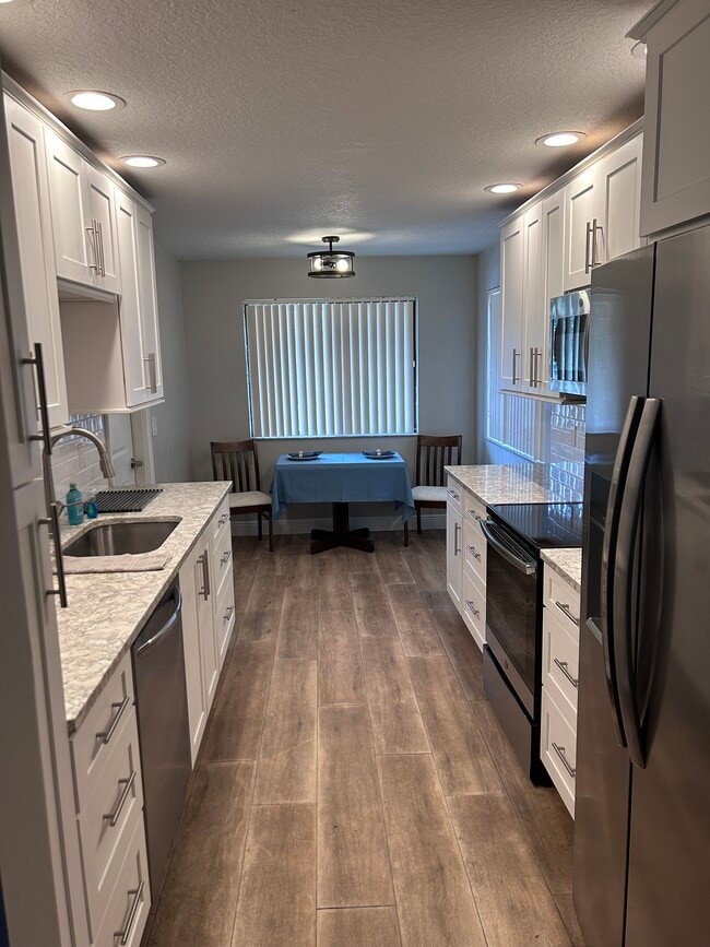Cocina - 8559 Pomelo Tree Ln
