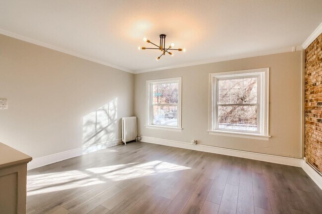 Building Photo - 2 Bedroom condo in Denver