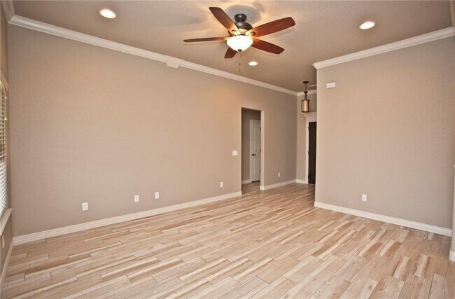 Foto del edificio - 728 NW 64th Ave