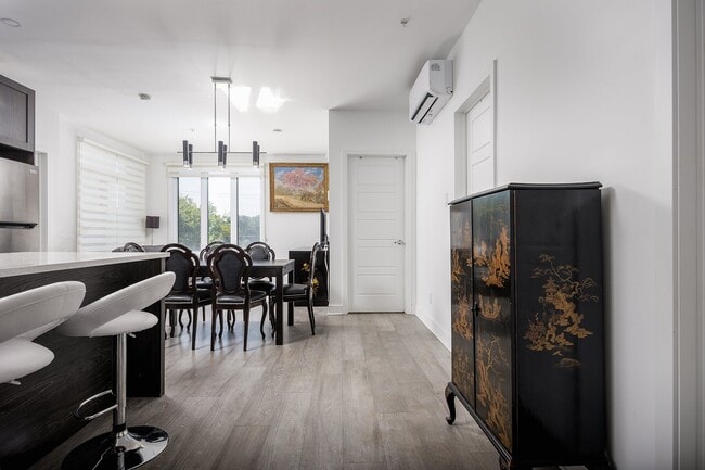 Building Photo - 79 Elm Ave