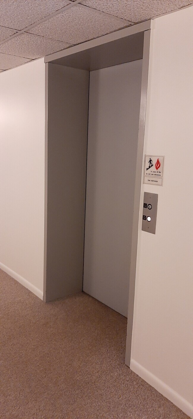 Foto del edificio - 415 Parkview Ln