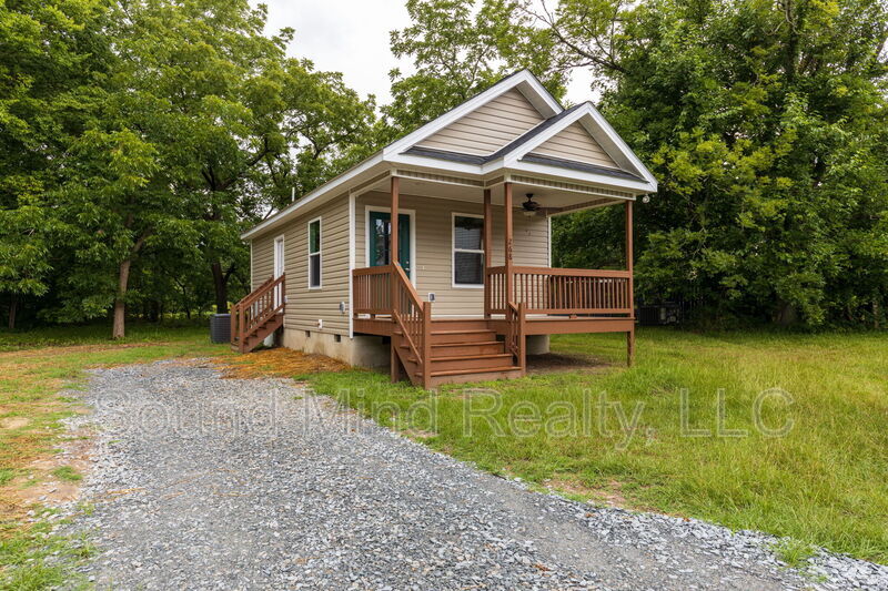 Primary Photo - 268 Kivett Rd