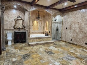 Building Photo - 4323 Colombia Dr