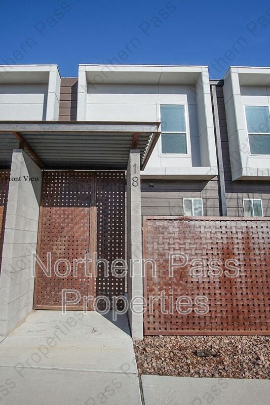 Foto del edificio - 6262 Woodrow Bean Transmountain