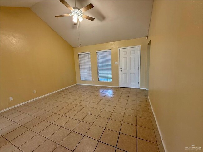 Building Photo - 6901 S Verano St