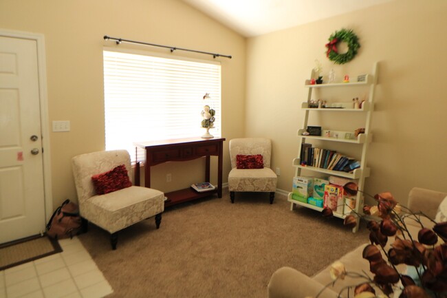Main Entry/Living Room - 14343 S Bridgefield Dr