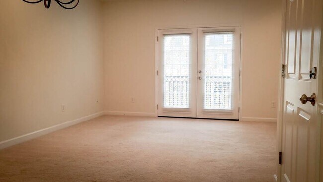 Foto del edificio - 926 Price Ln
