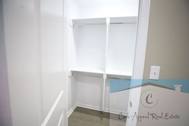 Building Photo - Luxury 2 bed 2 bath apt - brand new construction!! Washer, dryer and, internet utilities included!!