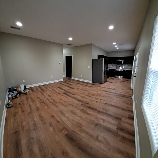 Foto del edificio - 4 BD/4 BA Located in Countryview Village.