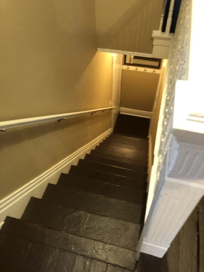 Building Photo - Cute 1 Bedroom Columbia Tusculum Rental!