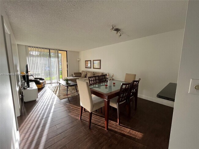 Building Photo - 1258 S Military Trail