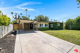 Building Photo - 17150 Cantlay St
