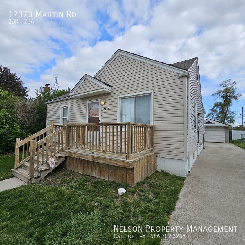 Foto principal - 17373 Martin Rd