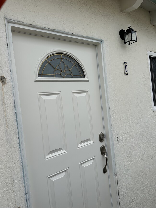 Building Photo - 212 Marine Ave