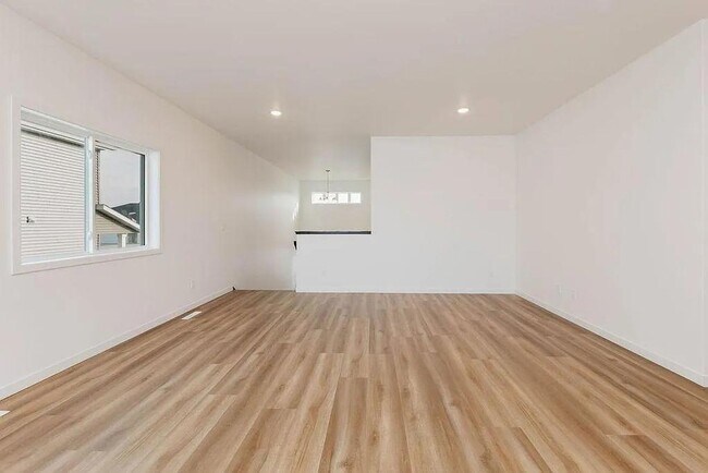 Foto del edificio - 1517 KEYSTONE CIR NE