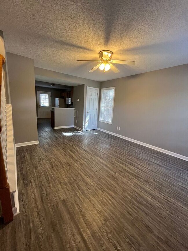 Building Photo - China Grove Townhouse Swink Street, 2br 2b...