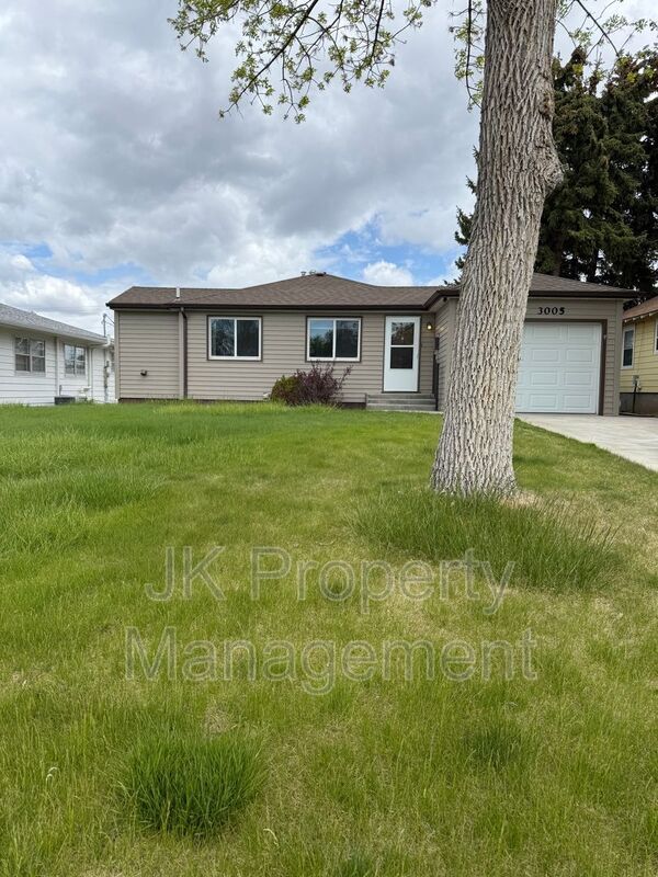 Building Photo - 3005 7th Ave N